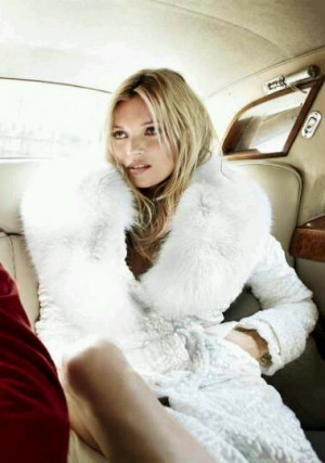 fur: Fur Coats, White Fashion, Katemoss, Classic White, Green Fashion ...