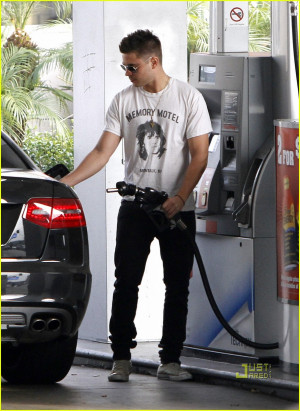 zac efron gas station rock of ages 14