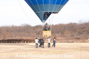 ; balloon; take off; people; ballooning; aircraft; aviation; flight ...