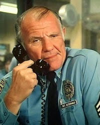 ... Hill Street Blues , en España: Canción triste de Hill Street y en