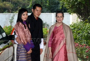 King of Bhutan, Jigme Khesar Namgyel Wangchuk (C) and Bhutanese Queen ...