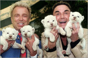 Thread: When Siegfried and Roy's tigers ATTACK!!!
