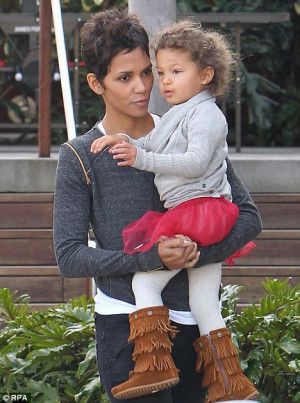 Speaking about her daughter Nahla, Halle Berry told an American black ...