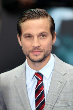 Logan Marshall-Green looks dashing on the the blue carpet at the ...