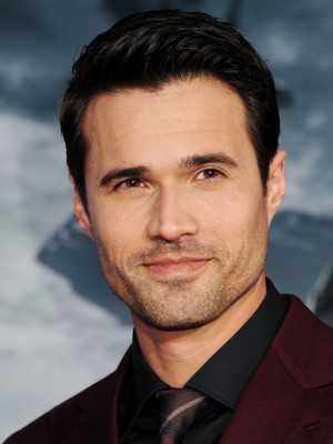 Brett Dalton Pictures