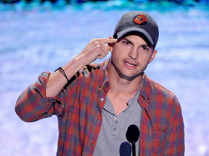 Ashton Kutcher Reveals Real Name, Gives Surprisingly Insightful Speech ...