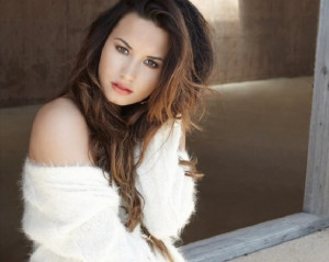 Demi Lovato's 10 Most Inspirational Quotes « Read Less