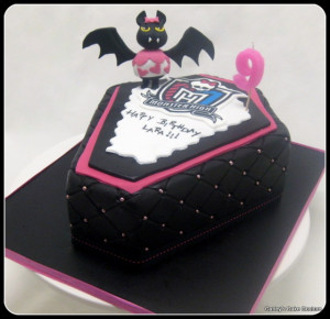 Monster High Casket CakeHigh Parties, Monsters High Cake ...