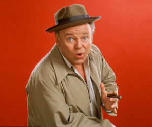 Yet in the show itself, he NEVER wears that hat, instead wearing this ...