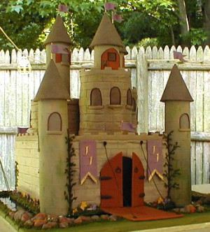 Castle Wedding Cake for Fairytale Weddings