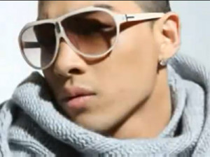 You like him with the girl in ProDai don't you? woops.. off-topic.