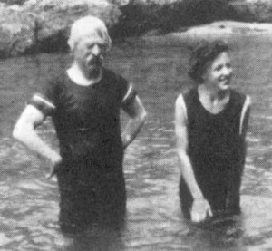 Samuel Clemens and Helen Allen in Bermuda, 1908.