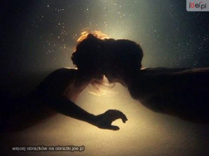 pocałunek podwodny