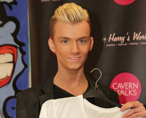 Harry Derbidge star of 'The Only Way Is Essex' launches his popup shop ...