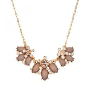 LC Lauren Conrad Flower Necklace #Kohls #fall #fashion