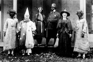 31 Terrifyingly Creepy Vintage Halloween Costumes