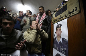 ISIS supporters watch murder of Jordanian pilot on big screens in ...