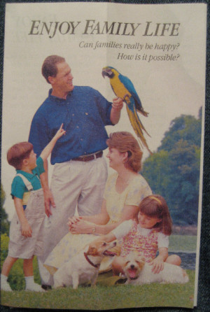 Enjoy family life...with parrots