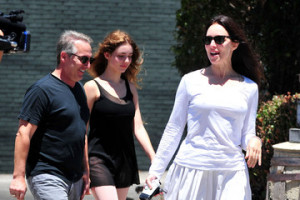 Madeleine Stowe May Benben Madeleine Stowe And Family Out For Lunch In ...