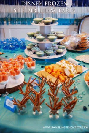 disney frozen birthday party theme table setting