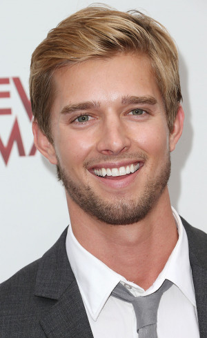 15 Incredibly Perfect Facts About Drew Van Acker