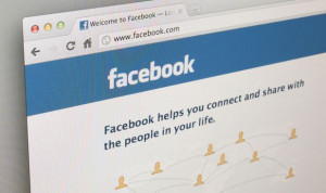 Facebook 'braggers' top unfriending poll