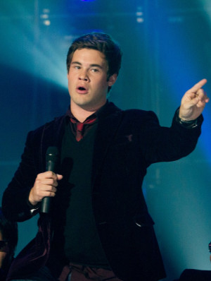 Bumper from Pitch Perfect!! :) -- dang he's hot (: