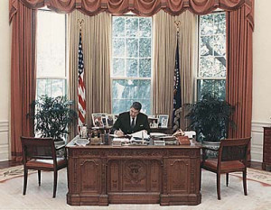 ... Reagan Picture: Ronald Reagan Sitting at His Desk in the Oval Office