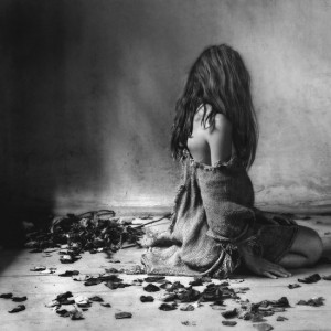 ... -black-and-white-photography-woman-sadness-sad-beauty_large.jpg