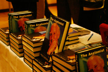 Anthony Sampson honoured at Nelson Mandela Foundation