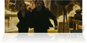 Rupert Grint (Ron Weasley) and Emma Watson (Hermione Granger) in Harry ...