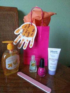 Parent volunteer or classroom aide gift: hand soap, hand sanitizer ...
