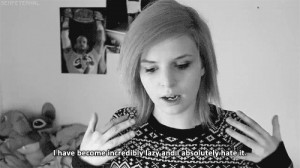 434/ 1000 ) photos of youtubers → Emma Blackery
