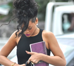 Rihanna stays strong at Grandma Dolly’s funeral, we send her hugs