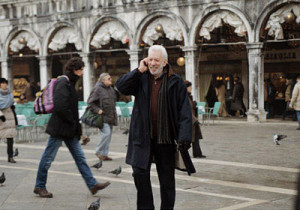 ... them i don t trust john bridger donald sutherland the italian job