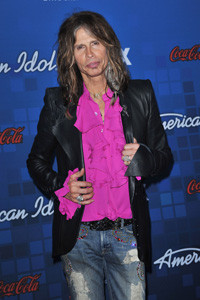 Steven Tyler has his own unique way of critiquing the American Idol ...