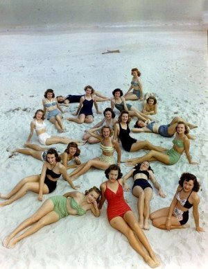 Swimwear fashion [1950s]: Bathing Suits, 1950S Swimsuits, Fashion 1950 ...
