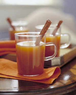 Drink for Fall: Apple-Pie Spiced CiderApples Cider, Hot Drinks, Apple ...