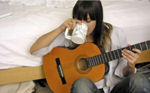 ... /songwriter Cat Power taking a coffee break, than back to the song