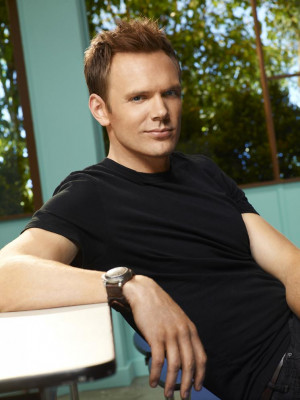 Community's Jeff Winger (aka Joel McHale) is a total smartass and we ...