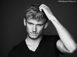 Download Alex Pettyfer Wallpapers Hot Wide Screen HD Pictures ...