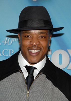 MV5BMjE5OTg3NjE1N15BMl5BanBnXkFtZTcwNzI3MDMzMg@@._V1_SY400_SX282_AL ...