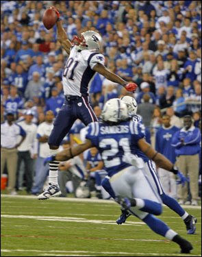 them have anything on randy moss collection of one handed grabs moss ...