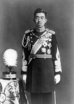 Description Hirohito in dress uniform.jpg