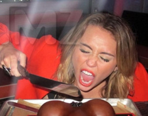 Liam Hemsworth: Let(s) Miley Cyrus Eat Cake! »