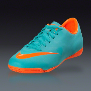 Nike Junior Mercurial Victory III IC