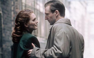 ... and Julianne Moore in the 1999 fime The End of the Affair Photo: AP