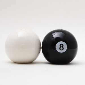 POOL EIGHT CUE BALL ATTRACTIVES CERAMIC MAGNETIC SALT PEPPER SHAKERS ...