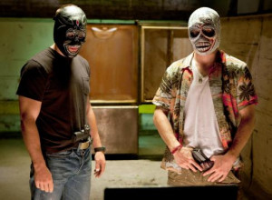Taylor Kitsch, left, and Aaron Johnson star in Oliver Stone's 'Savages ...