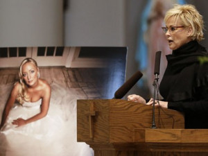 Pics of Mindy McCready 39 s Funeral